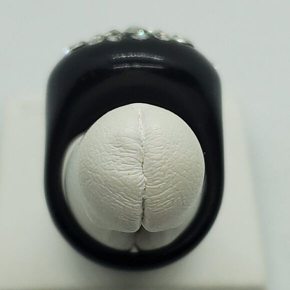 Black Rhinestone Swirl Ring - Picture 4 of 7